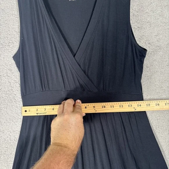 LL Bean Dress Womens Size S REG Black Sleeveless V Neck Midi Dress Rayon Spandex - Picture 16 of 16